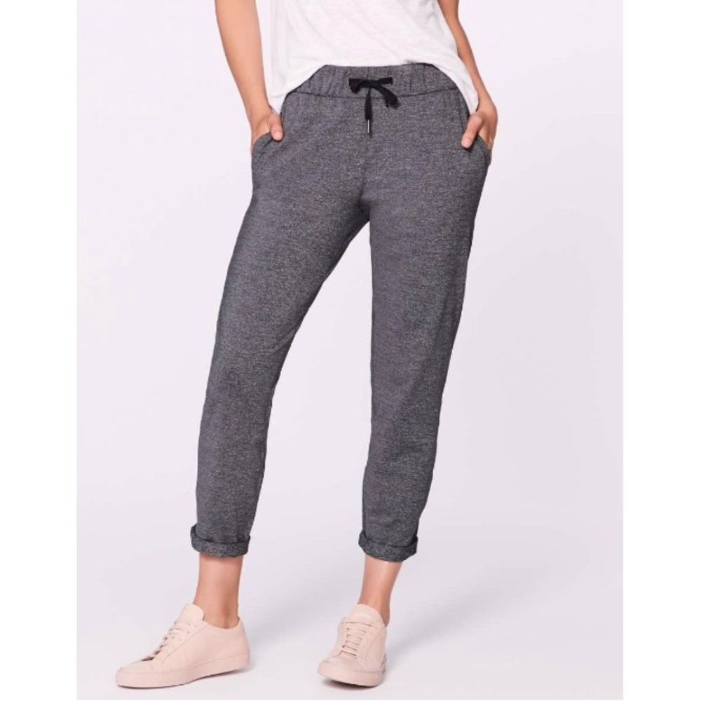 Lululemon On The Fly Joggers Womens‎ 2 Heathered Black Gray Pants Athleisure